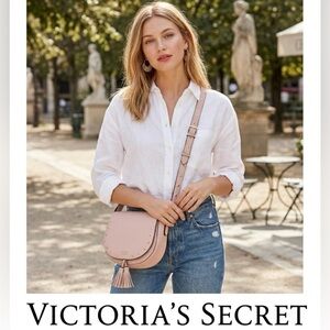 🎀 Victoria’s Secret Blush Pink Crossbody with Gold-Tone Studs and Tassel 🎀
